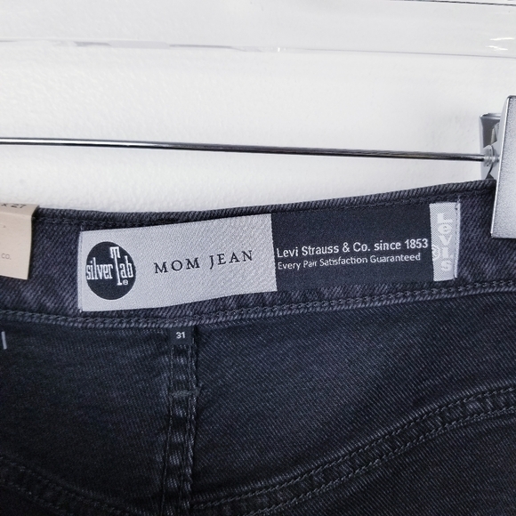 Levi's SilverTab A36990001 High-Waisted Mom Jeans Black NWT - Picture 10 of 11